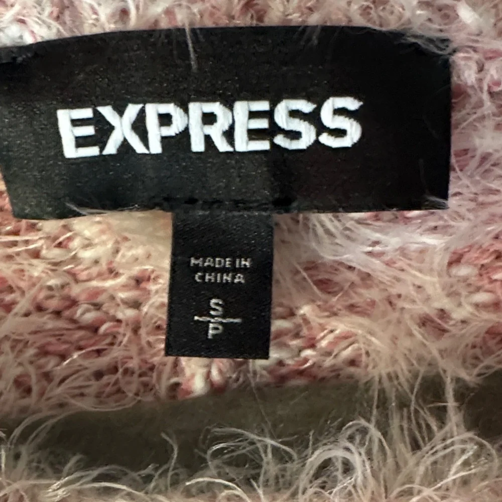 Express chic cozy